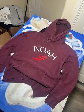 Noah Winged Foot Logo Hoodie Burgundy